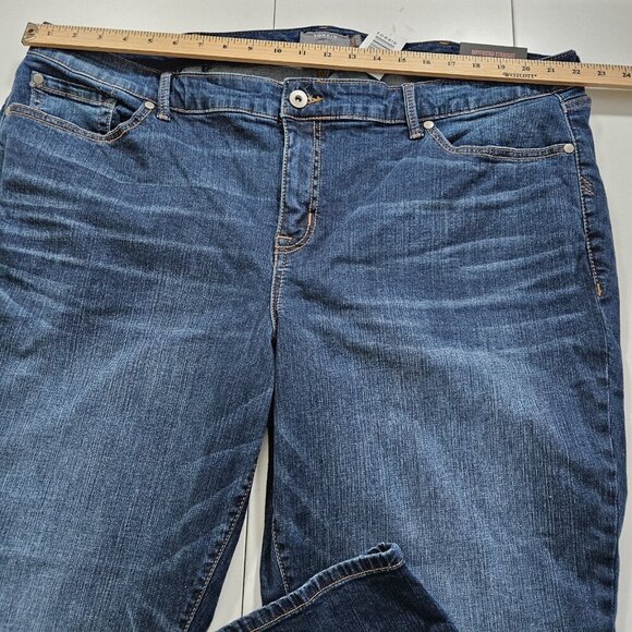 Torrid Jeans Womens 24R Blue Denim Boyfriend Straight Stretch New Western Boho - Picture 4 of 16